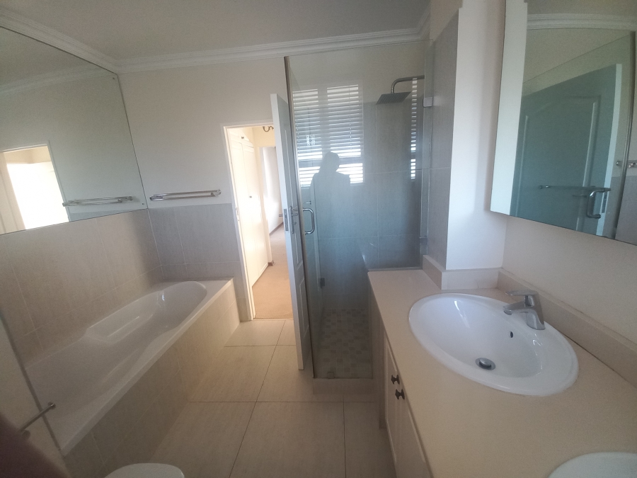 2 Bedroom Property for Sale in Umhlanga KwaZulu-Natal