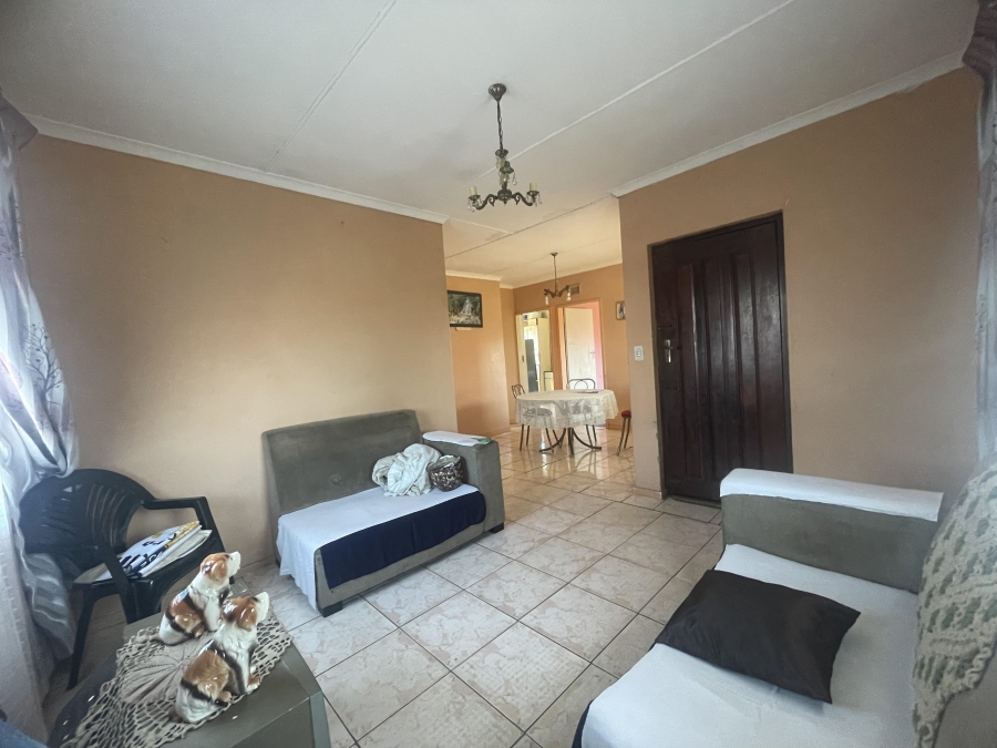 3 Bedroom Property for Sale in Kwamashu KwaZulu-Natal