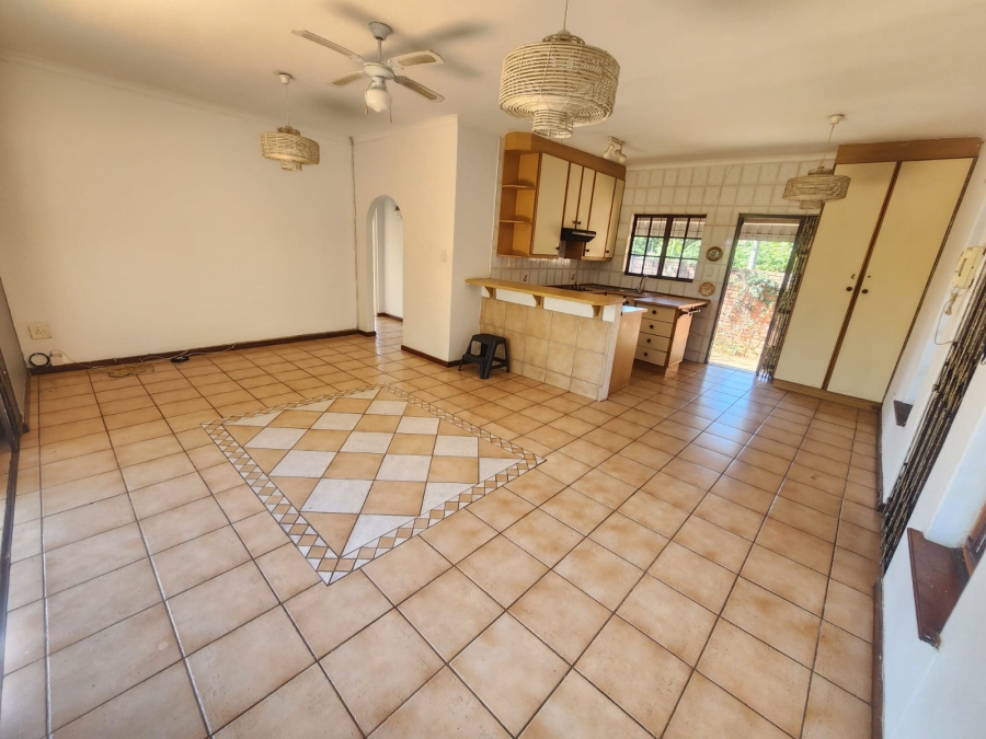 To Let 2 Bedroom Property for Rent in Kloof KwaZulu-Natal