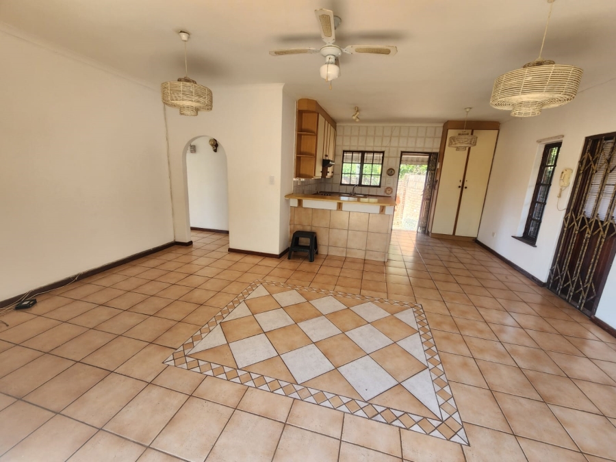 To Let 2 Bedroom Property for Rent in Kloof KwaZulu-Natal