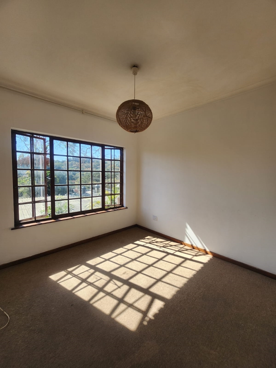 To Let 2 Bedroom Property for Rent in Kloof KwaZulu-Natal