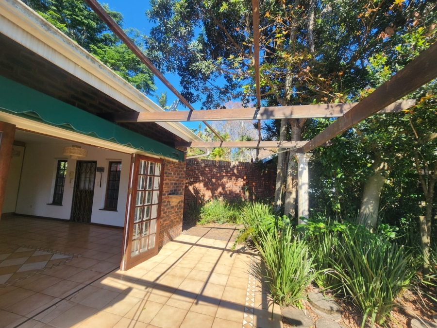 To Let 2 Bedroom Property for Rent in Kloof KwaZulu-Natal