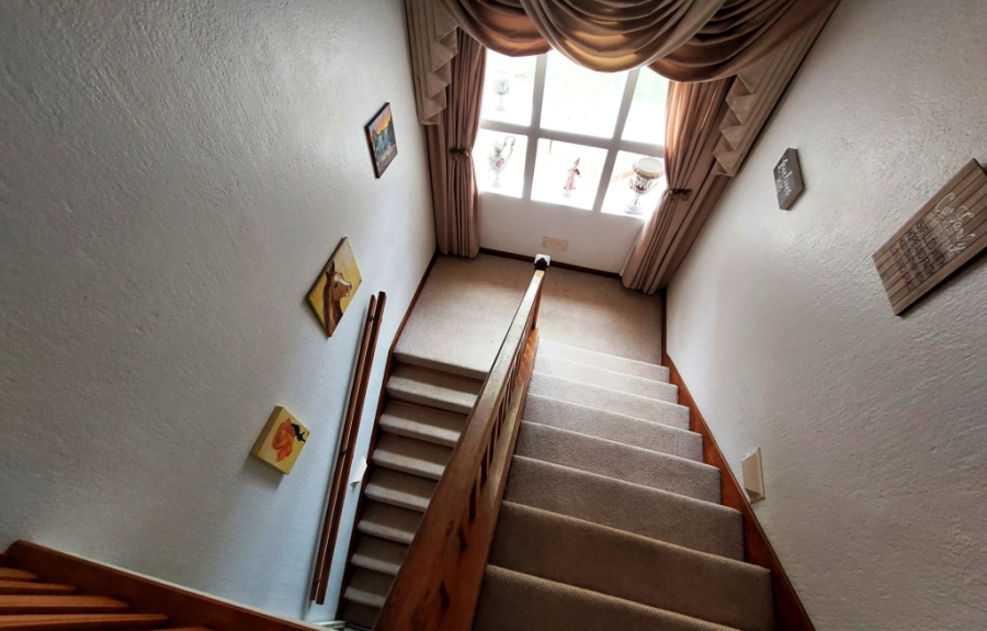 5 Bedroom Property for Sale in Ramsgate KwaZulu-Natal