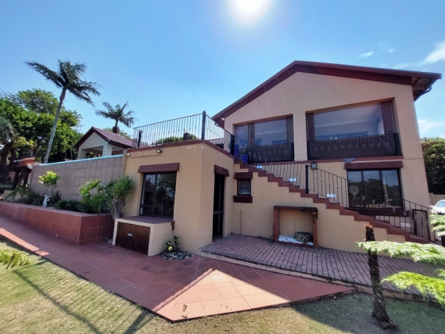 6 Bedroom Property for Sale in Uvongo KwaZulu-Natal