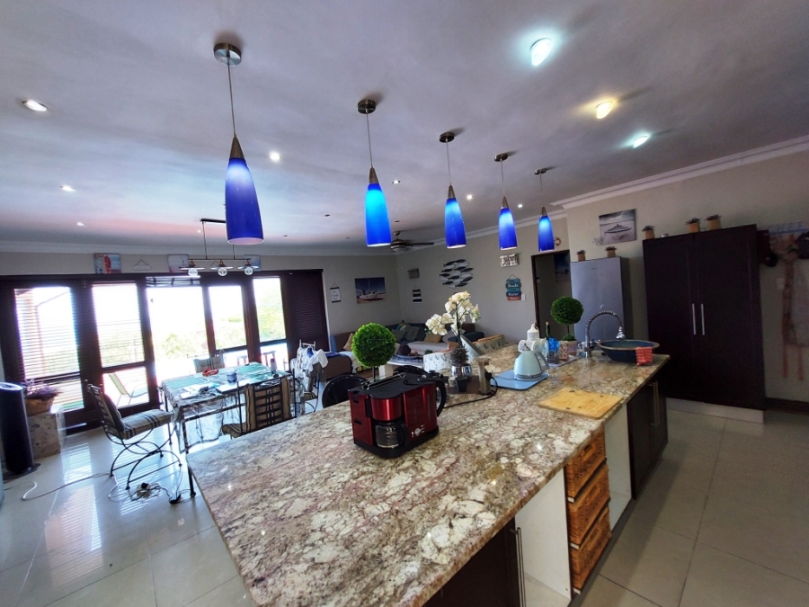 6 Bedroom Property for Sale in Uvongo KwaZulu-Natal