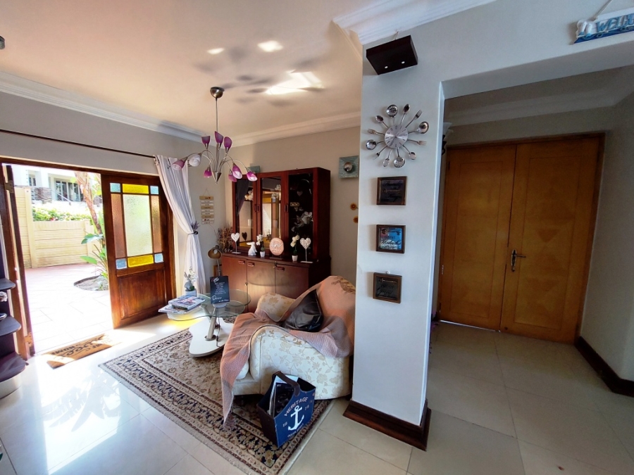 6 Bedroom Property for Sale in Uvongo KwaZulu-Natal