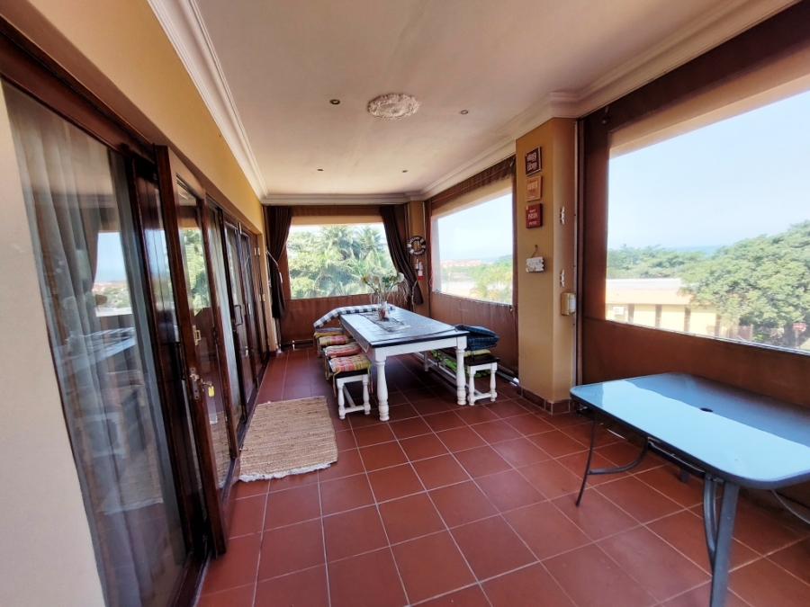 6 Bedroom Property for Sale in Uvongo KwaZulu-Natal