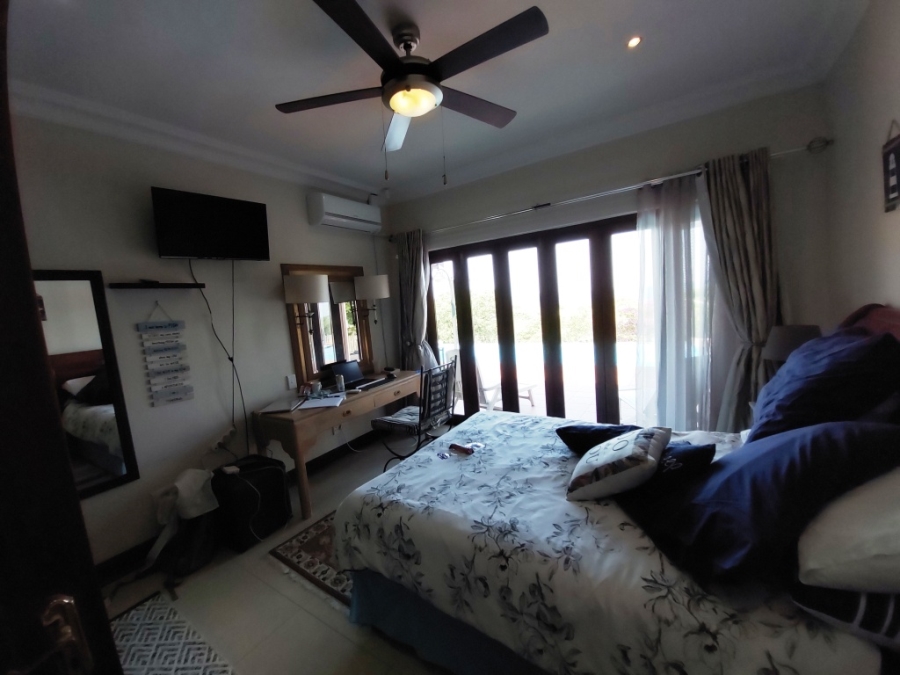 6 Bedroom Property for Sale in Uvongo KwaZulu-Natal