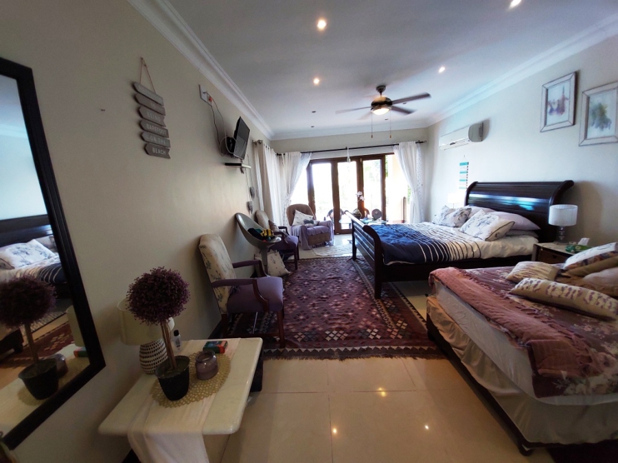 6 Bedroom Property for Sale in Uvongo KwaZulu-Natal