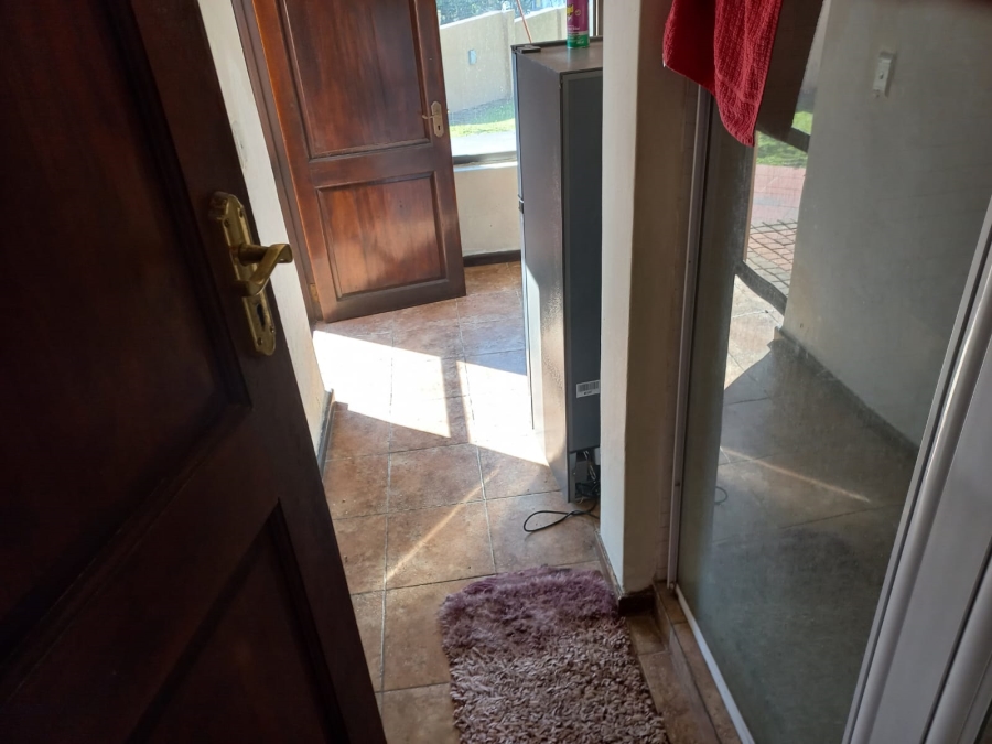 6 Bedroom Property for Sale in Uvongo KwaZulu-Natal