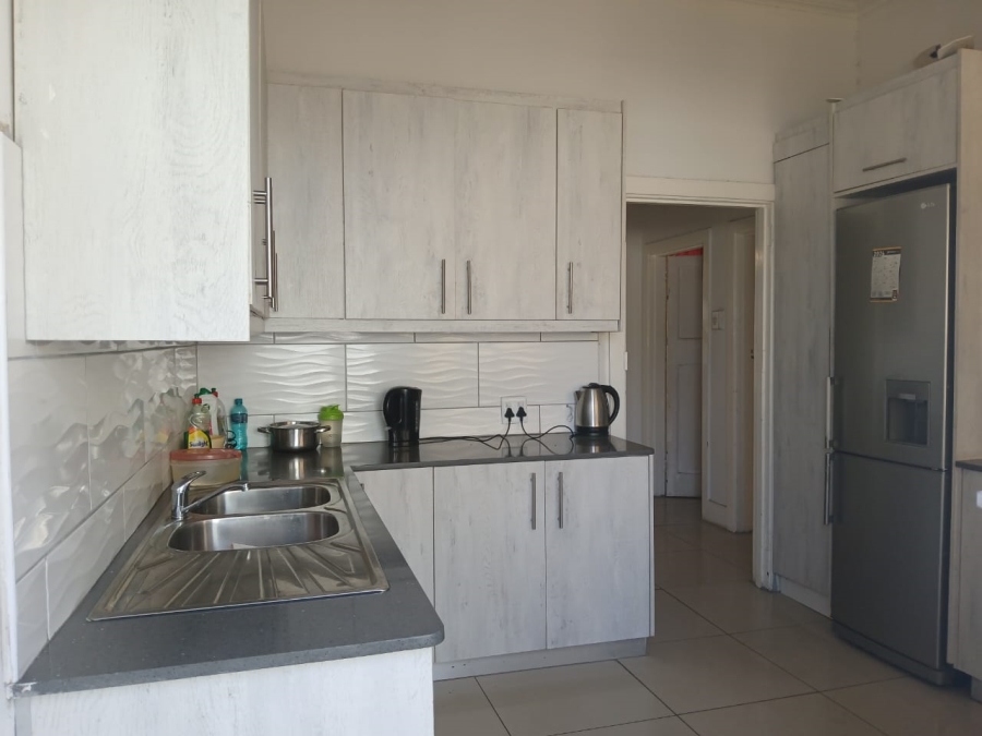 5 Bedroom Property for Sale in Glenwood KwaZulu-Natal