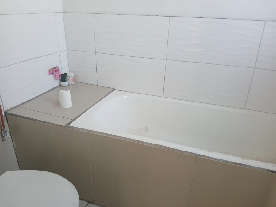 5 Bedroom Property for Sale in Glenwood KwaZulu-Natal