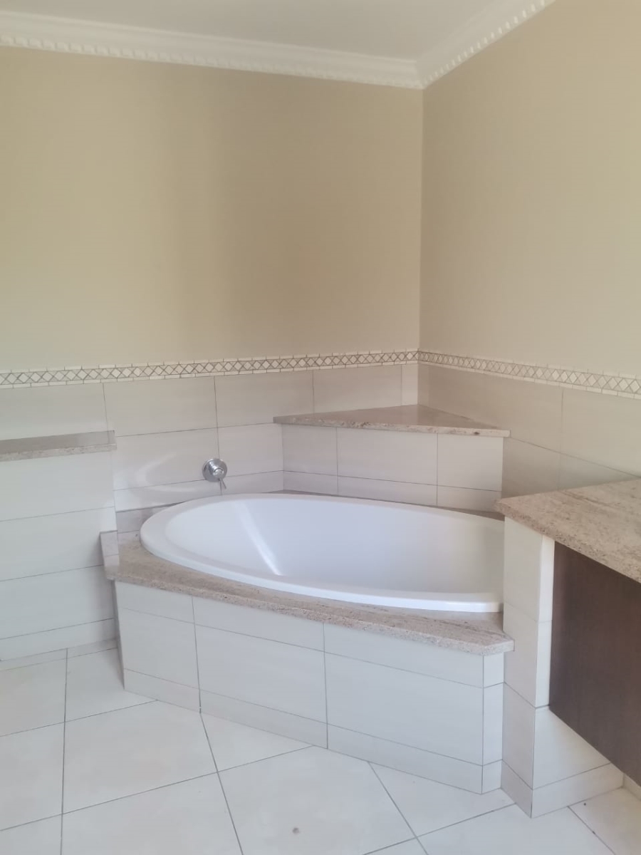 4 Bedroom Property for Sale in Umhlanga KwaZulu-Natal