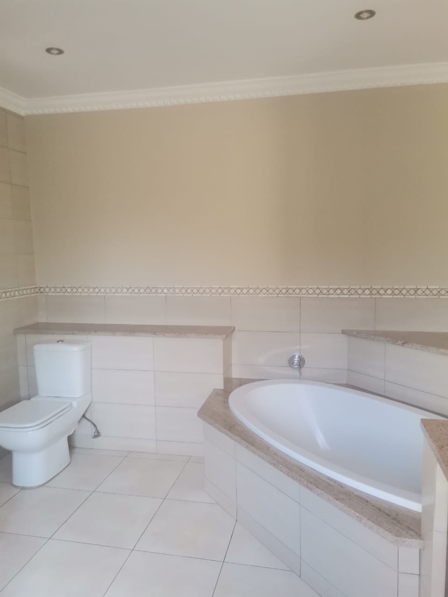 4 Bedroom Property for Sale in Umhlanga KwaZulu-Natal