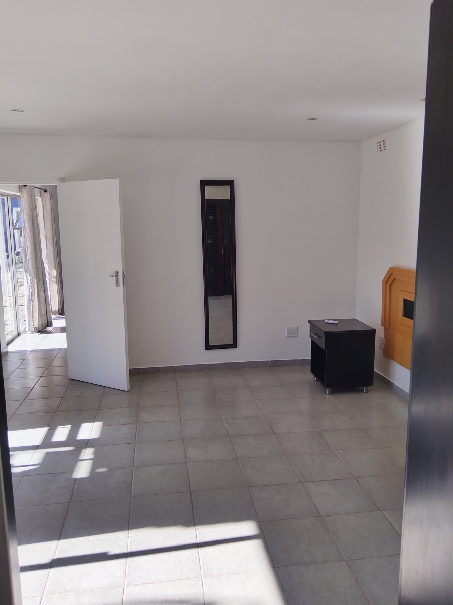 To Let 1 Bedroom Property for Rent in La Lucia KwaZulu-Natal