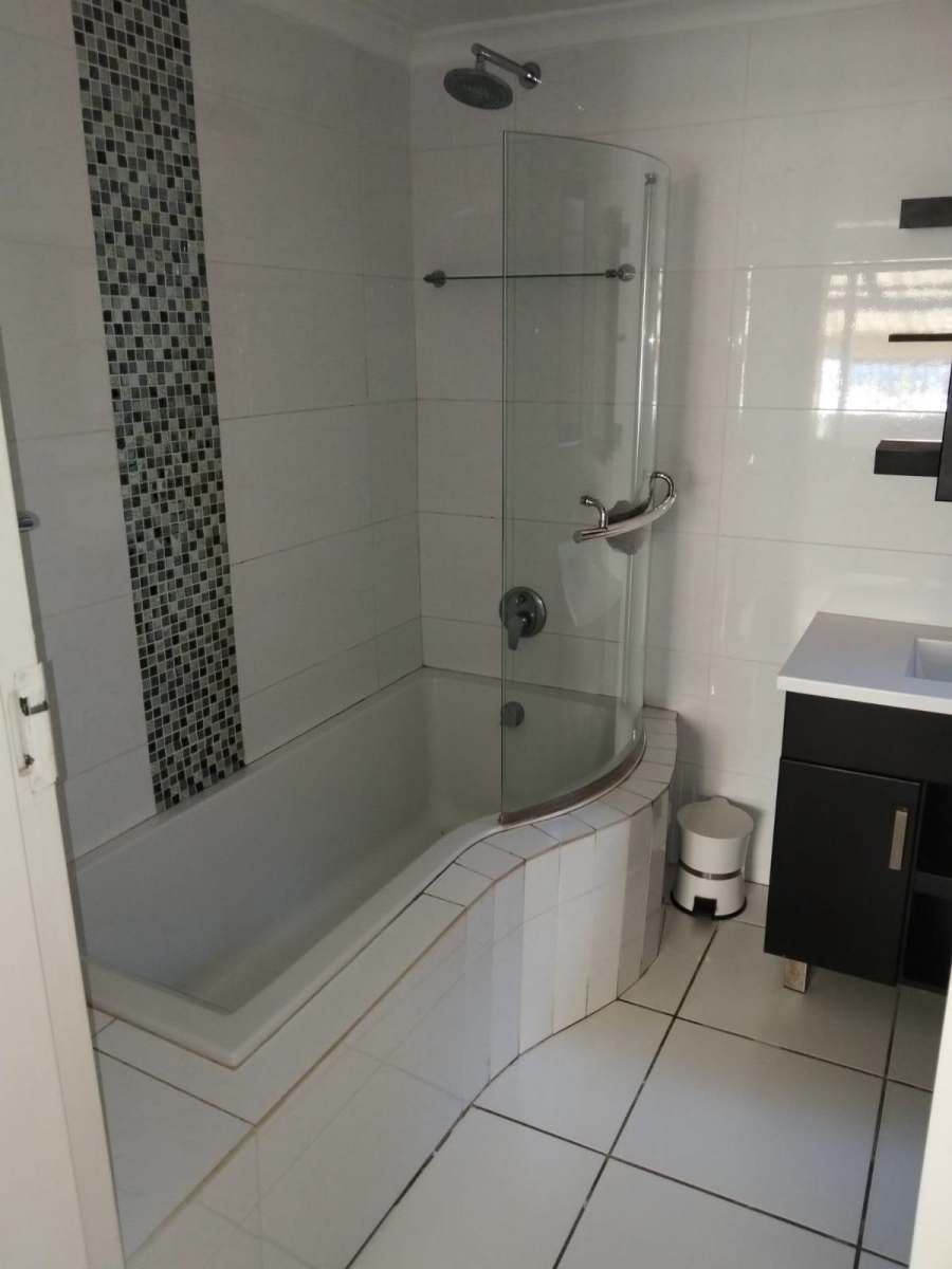 To Let 3 Bedroom Property for Rent in Umhlanga KwaZulu-Natal