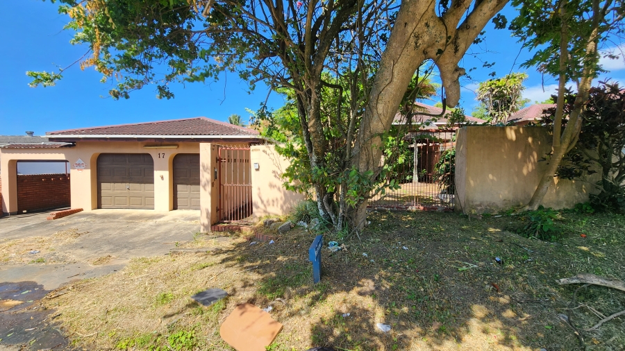 6 Bedroom Property for Sale in Uvongo KwaZulu-Natal