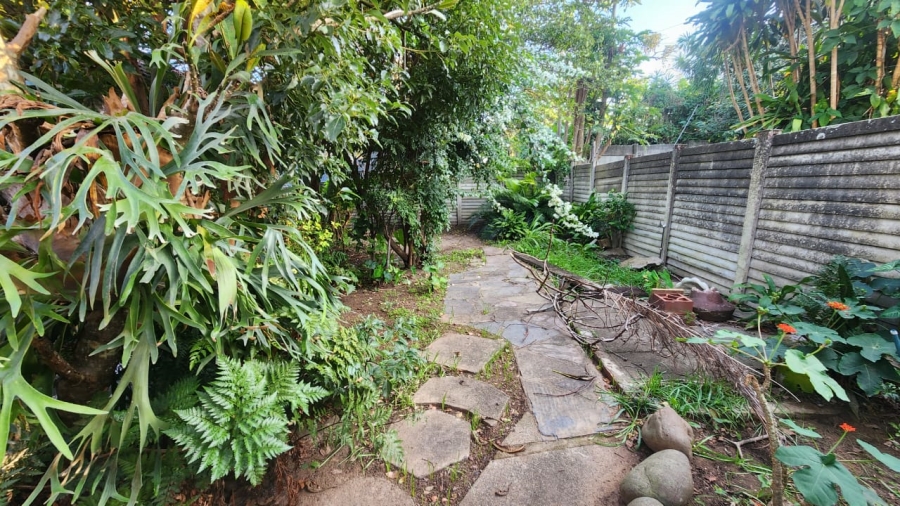 6 Bedroom Property for Sale in Uvongo KwaZulu-Natal