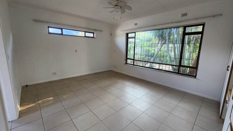 6 Bedroom Property for Sale in Uvongo KwaZulu-Natal