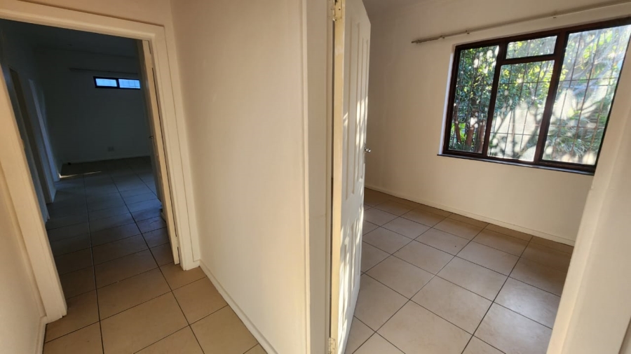 6 Bedroom Property for Sale in Uvongo KwaZulu-Natal