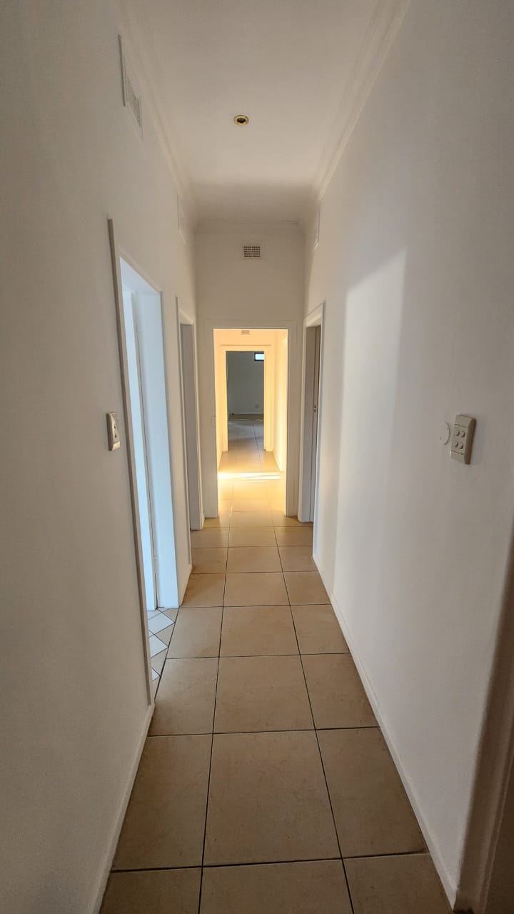 6 Bedroom Property for Sale in Uvongo KwaZulu-Natal