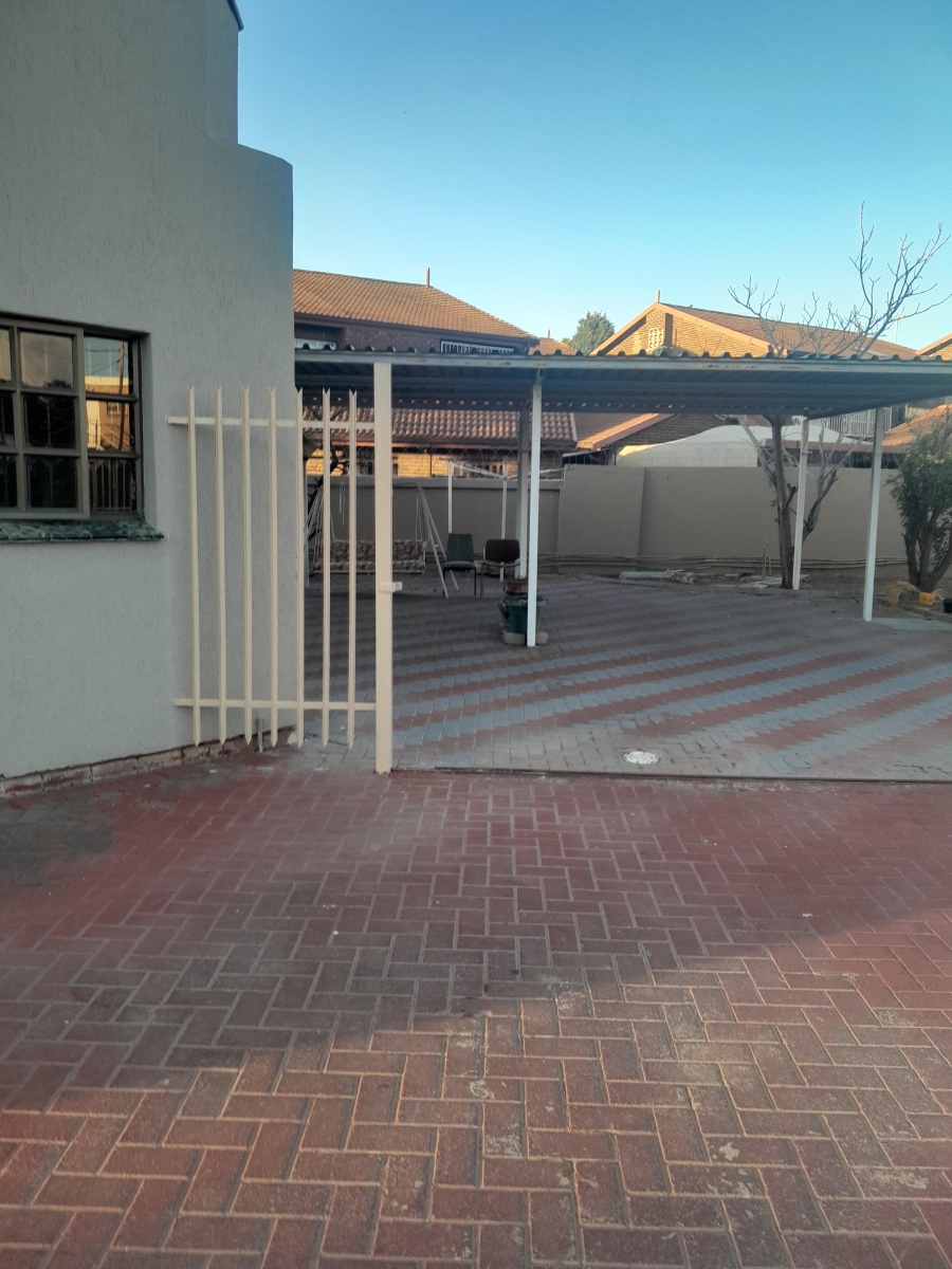 5 Bedroom Property for Sale in Newcastle KwaZulu-Natal