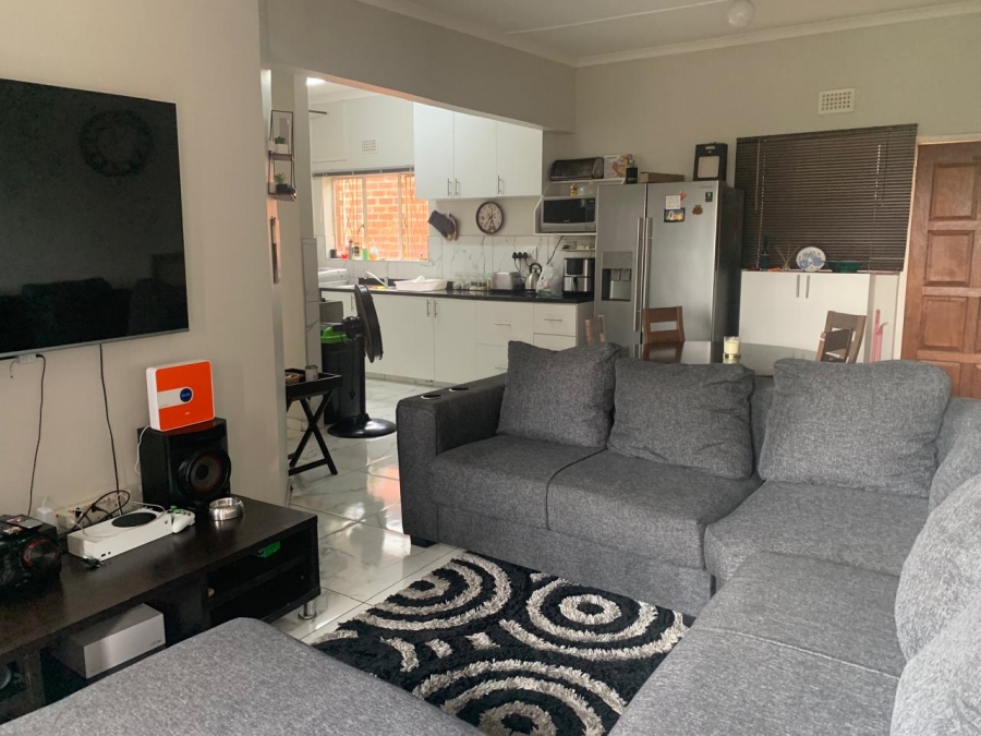 2 Bedroom Property for Sale in Empangeni Central KwaZulu-Natal