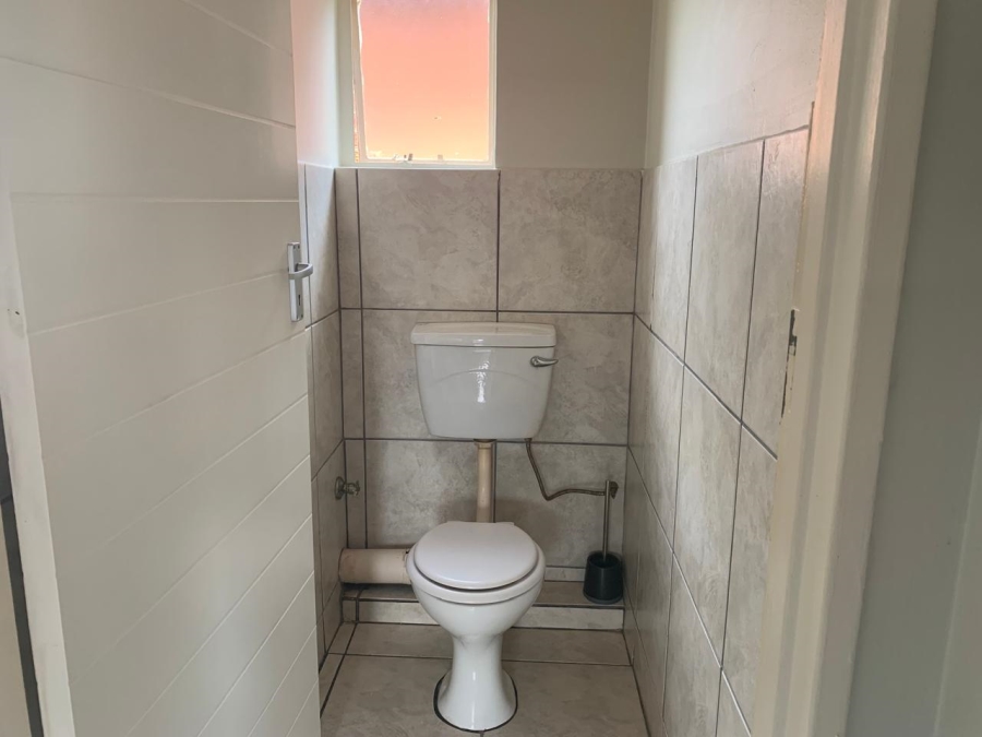 2 Bedroom Property for Sale in Empangeni Central KwaZulu-Natal