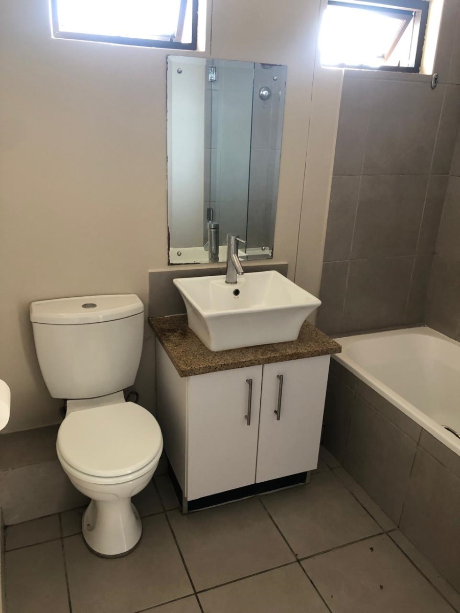 2 Bedroom Property for Sale in Sherwood KwaZulu-Natal