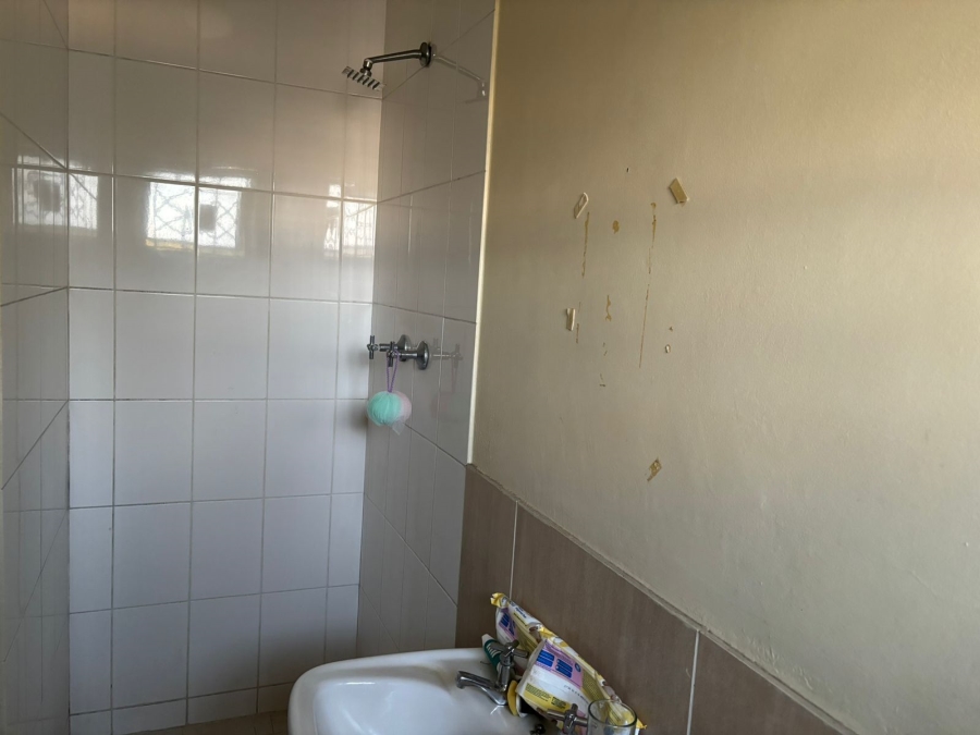 2 Bedroom Property for Sale in Montclair KwaZulu-Natal