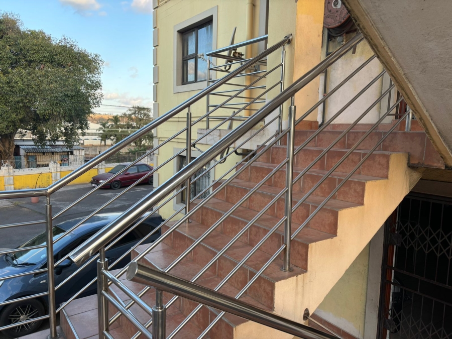 2 Bedroom Property for Sale in Montclair KwaZulu-Natal