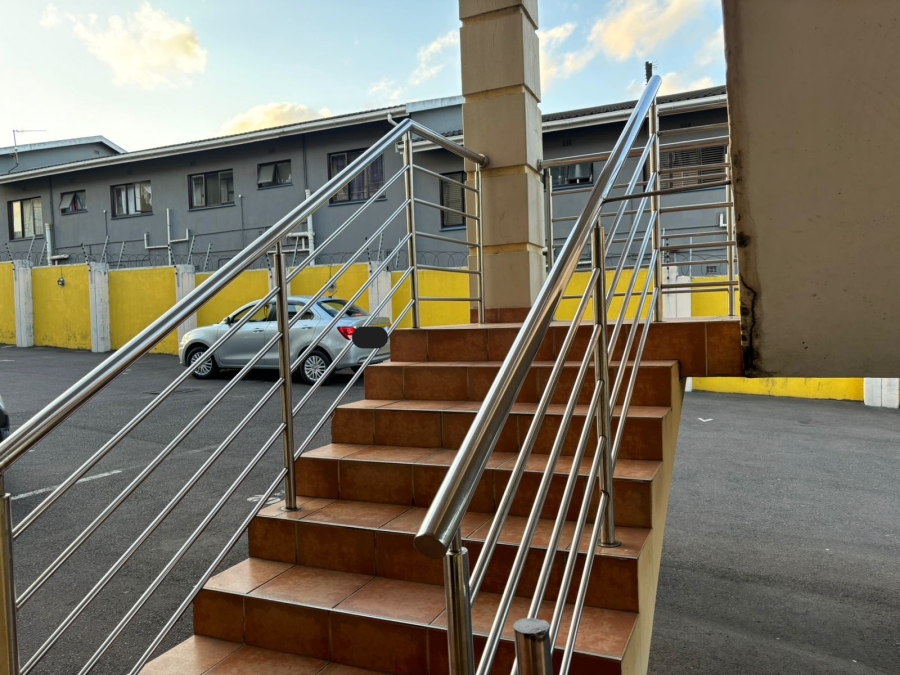 2 Bedroom Property for Sale in Montclair KwaZulu-Natal