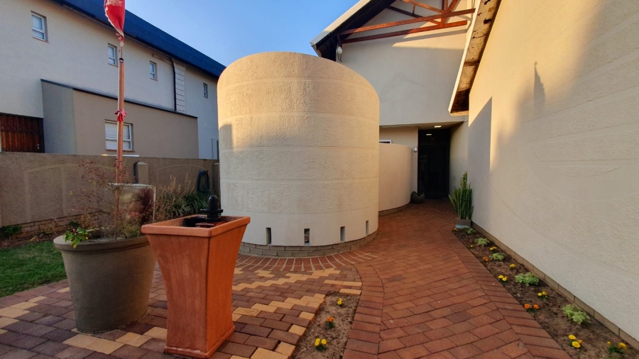 4 Bedroom Property for Sale in Meer En See KwaZulu-Natal