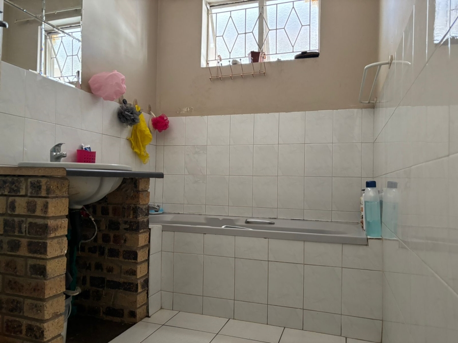 2 Bedroom Property for Sale in Westridge KwaZulu-Natal