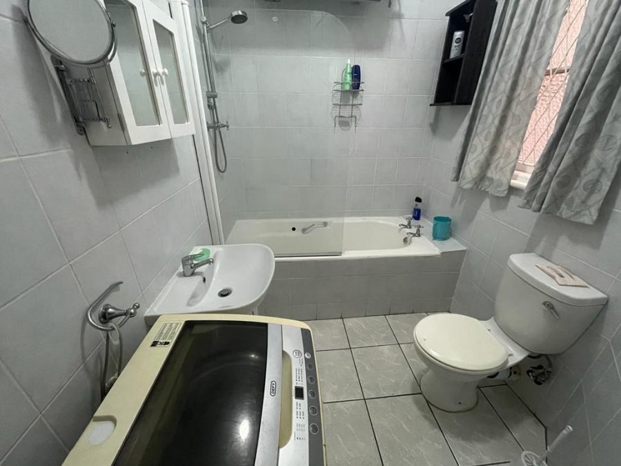 To Let 2 Bedroom Property for Rent in Morningside KwaZulu-Natal