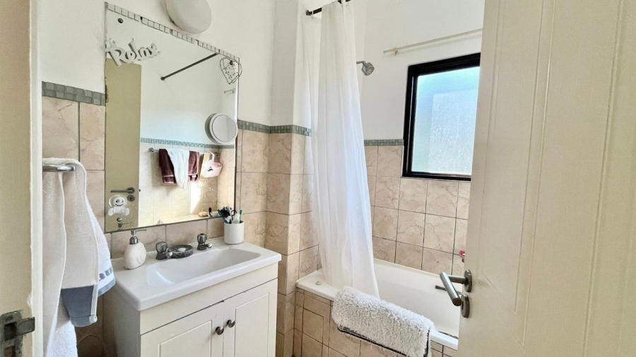 2 Bedroom Property for Sale in Sheffield Beach KwaZulu-Natal