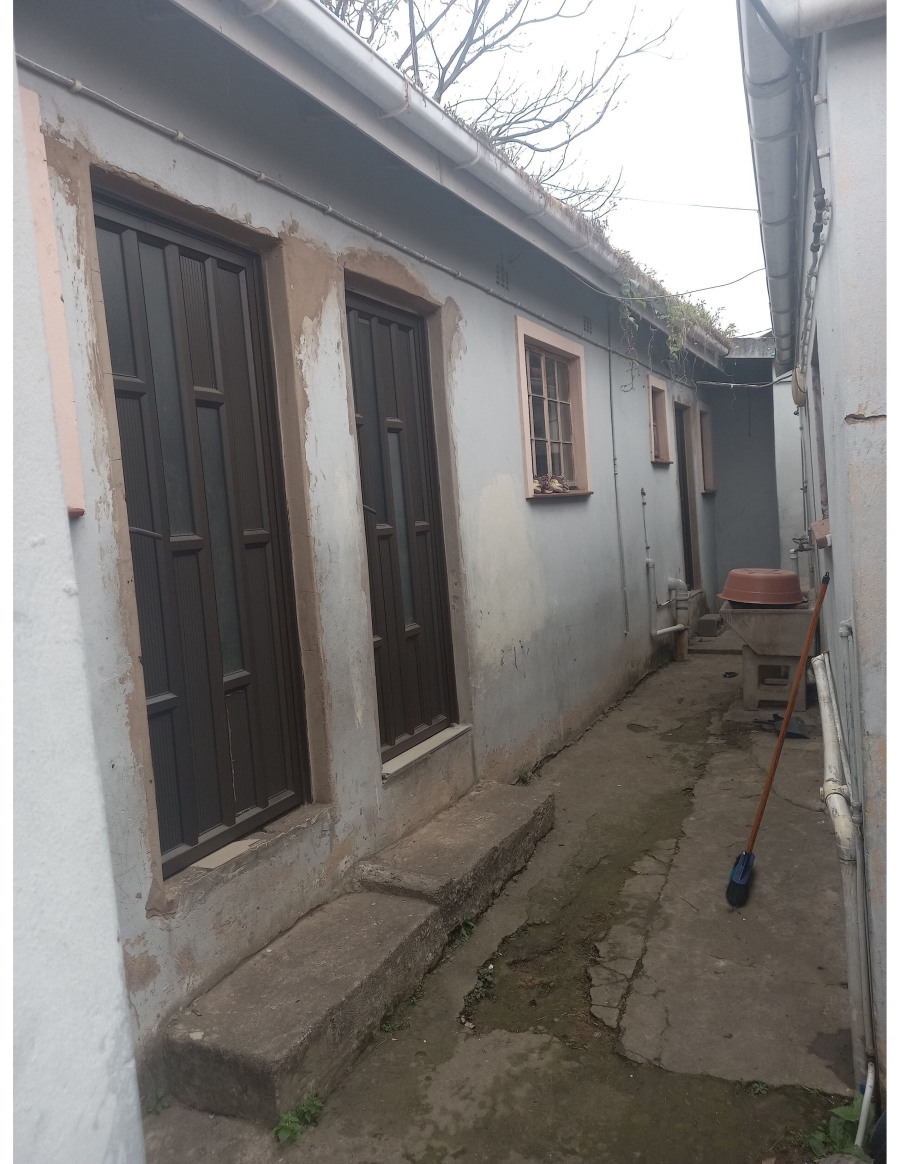To Let 1 Bedroom Property for Rent in Lamontville KwaZulu-Natal