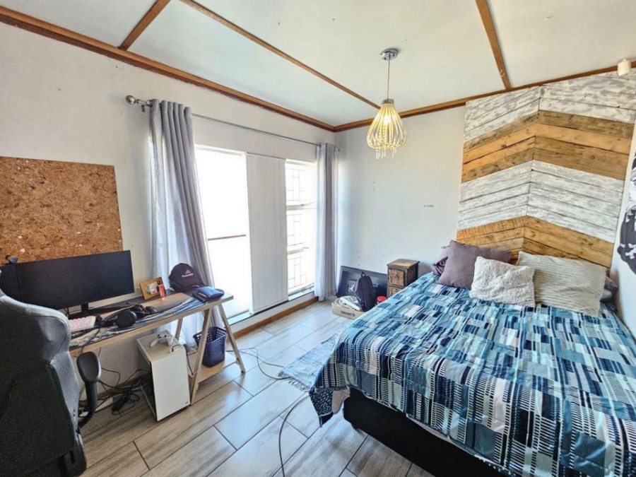 4 Bedroom Property for Sale in Signal Hill KwaZulu-Natal