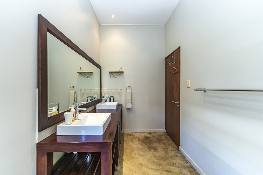 5 Bedroom Property for Sale in Zinkwazi Beach KwaZulu-Natal