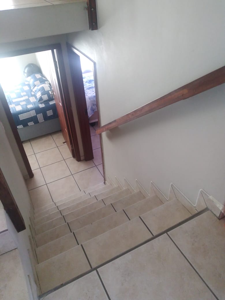 5 Bedroom Property for Sale in Amanzimtoti KwaZulu-Natal
