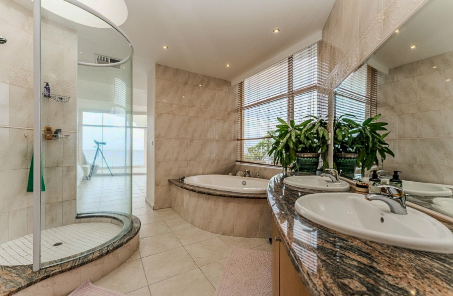 5 Bedroom Property for Sale in Ballito Central KwaZulu-Natal
