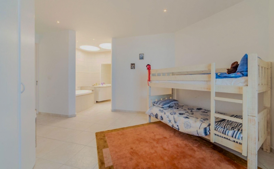 5 Bedroom Property for Sale in Ballito Central KwaZulu-Natal