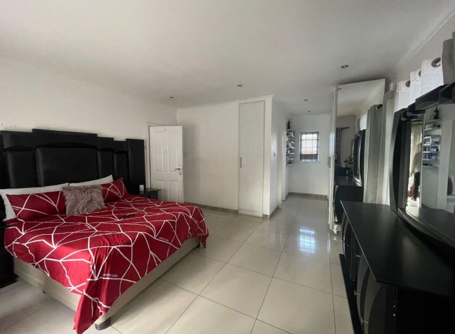 3 Bedroom Property for Sale in Glenwood KwaZulu-Natal