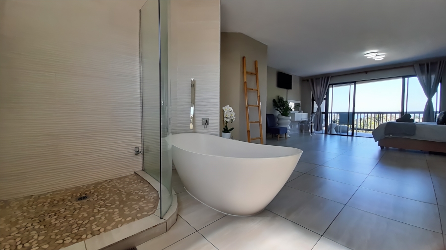 7 Bedroom Property for Sale in Salt Rock KwaZulu-Natal
