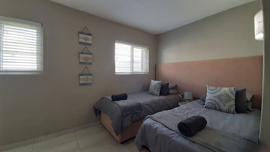 7 Bedroom Property for Sale in Salt Rock KwaZulu-Natal