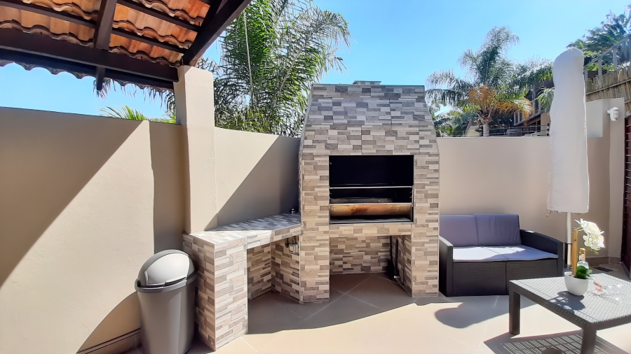7 Bedroom Property for Sale in Salt Rock KwaZulu-Natal