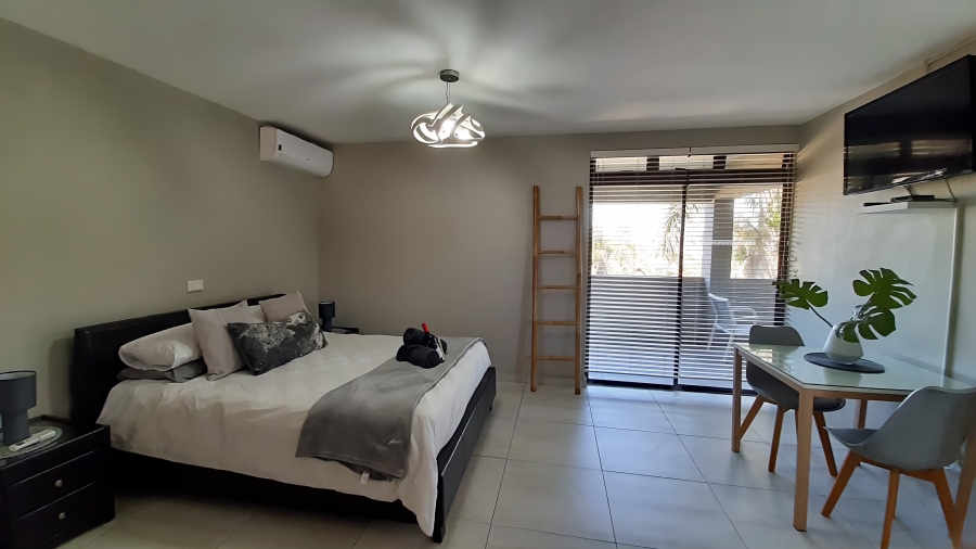 7 Bedroom Property for Sale in Salt Rock KwaZulu-Natal