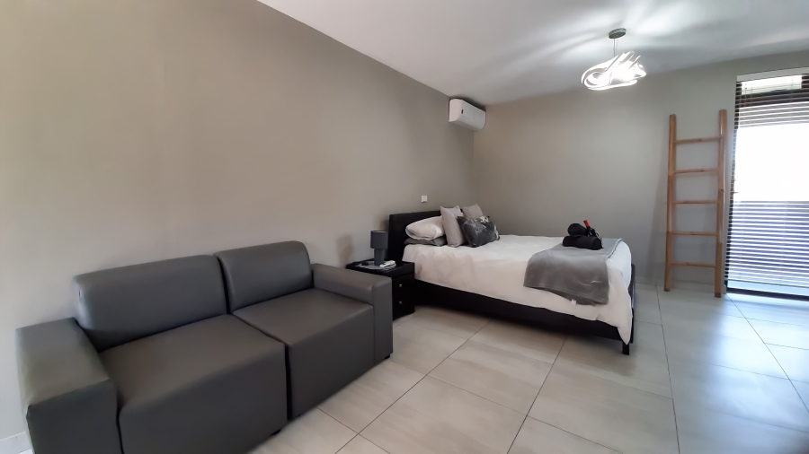 7 Bedroom Property for Sale in Salt Rock KwaZulu-Natal