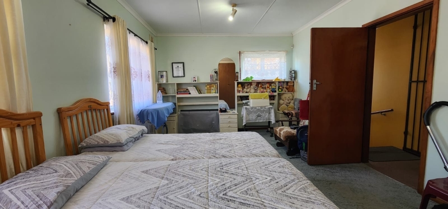 4 Bedroom Property for Sale in Brighton Beach KwaZulu-Natal