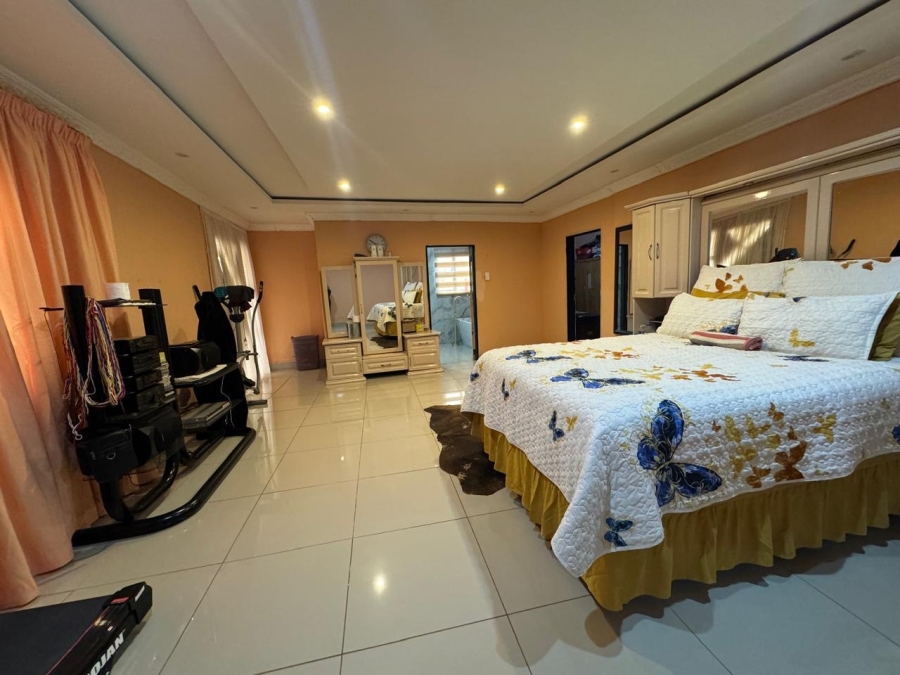 5 Bedroom Property for Sale in Mpophomeni KwaZulu-Natal